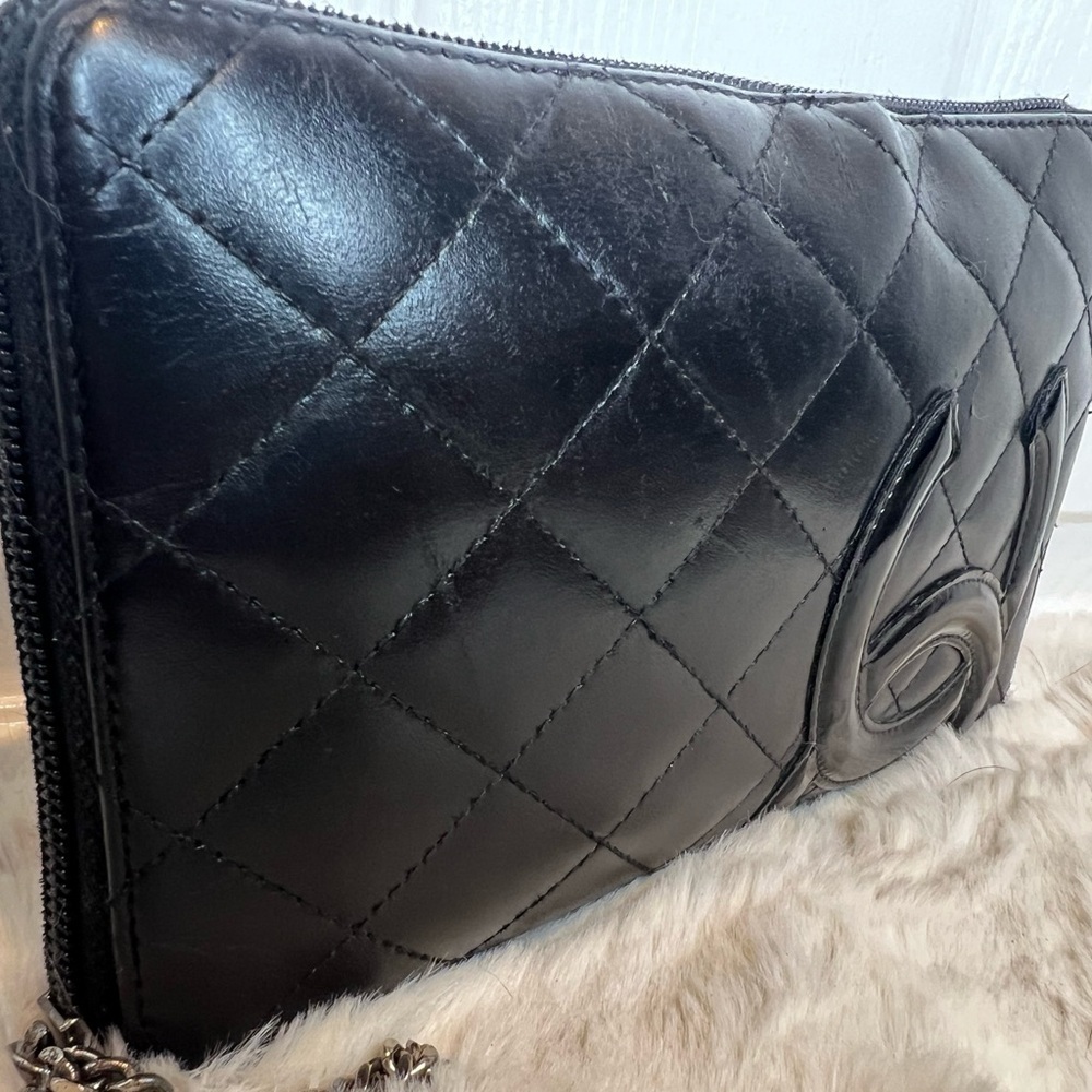 ❤️CHANEL BLACK QUILTED LEATHER LIGNE CAMBON YEN WALLET BLACK/PINK - Picture 2 of 16